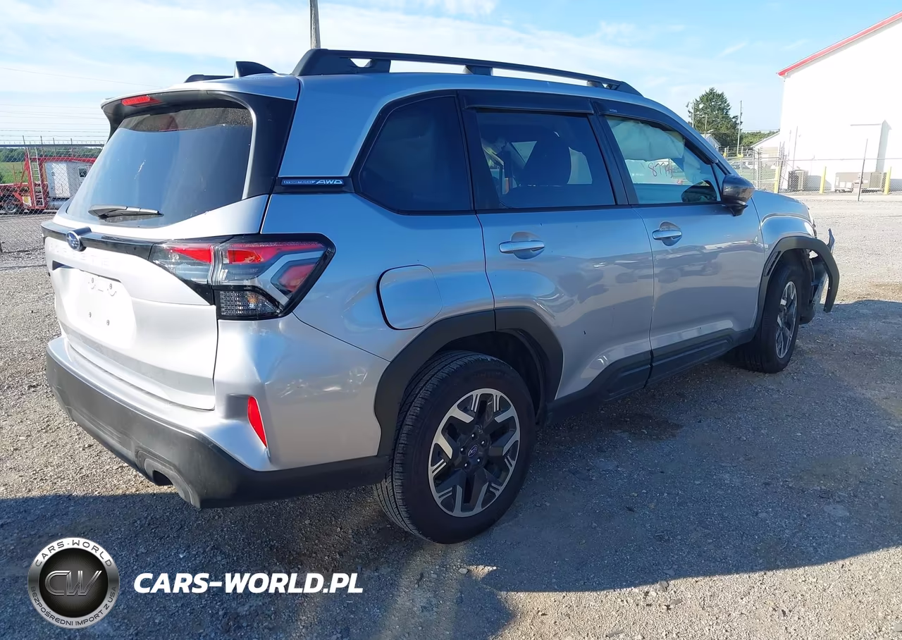 2025 Subaru Forester Premium VIN:JF2SLDBC4SH417982 - 4