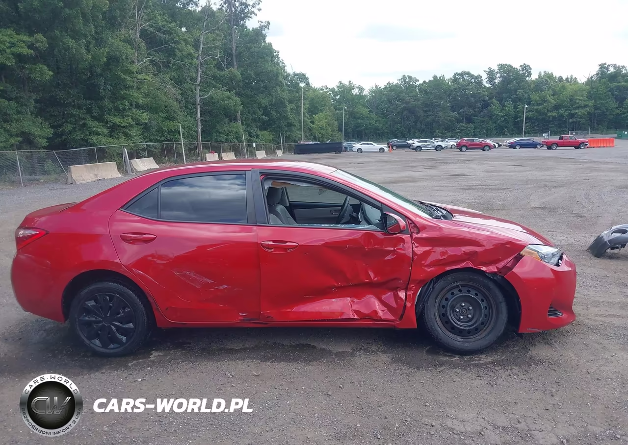 2017 Toyota Corolla Le VIN:2T1BURHE5HC937753 - 13
