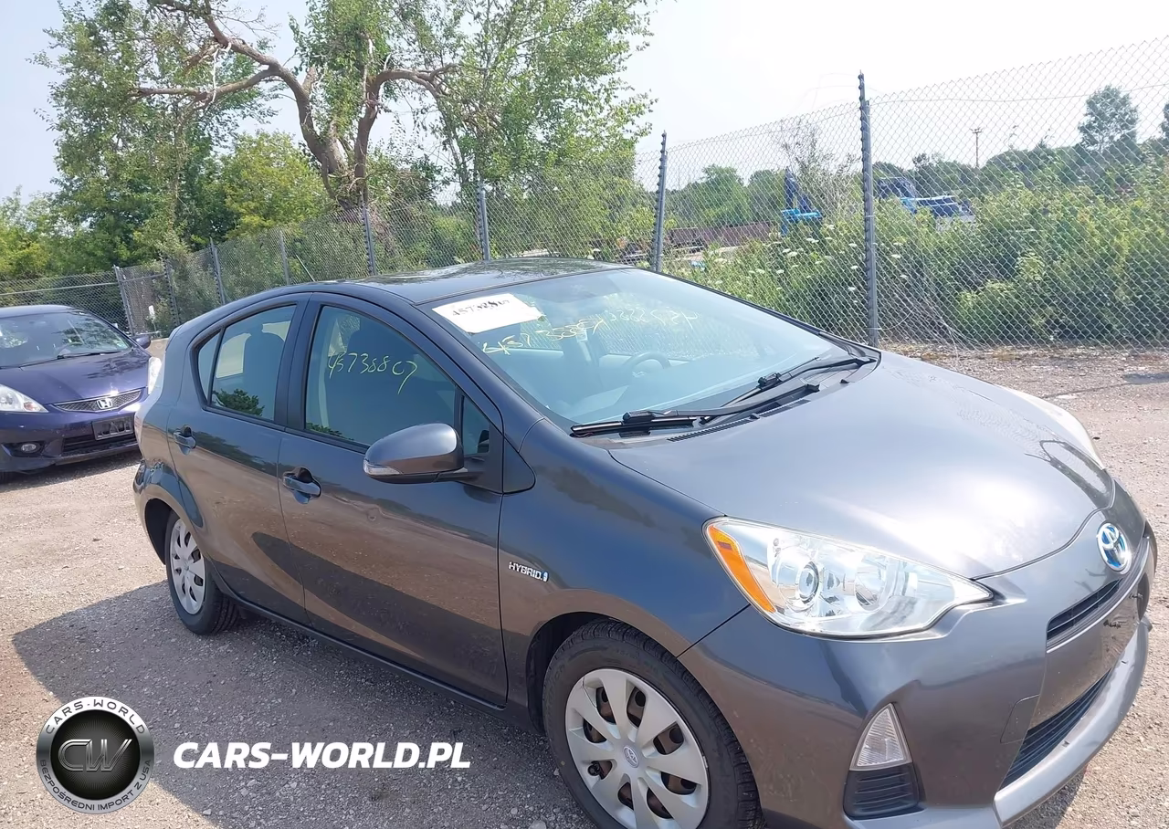 2013 Toyota Prius C Two