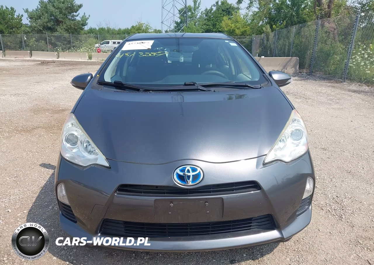 2013 Toyota Prius C Two VIN:JTDKDTB32D1535403 - 12