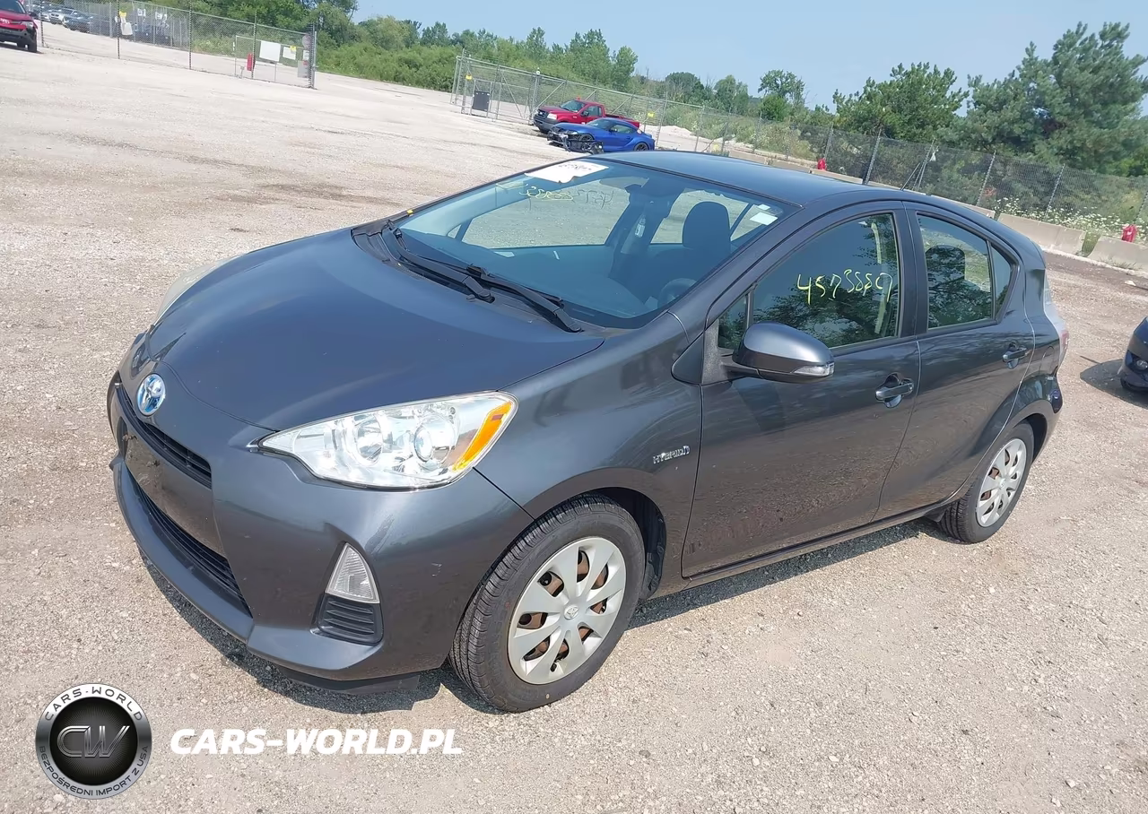 2013 Toyota Prius C Two VIN:JTDKDTB32D1535403 - 2