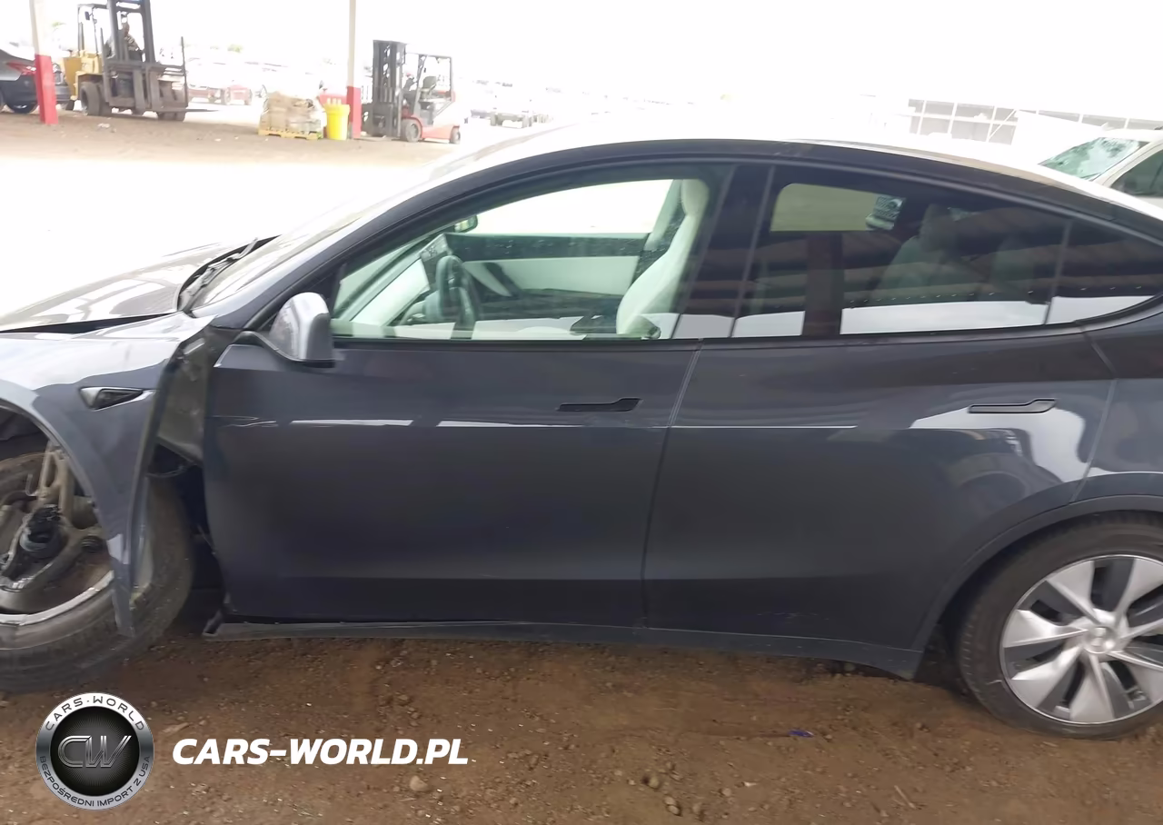 2022 Tesla Model Y Long Range Dual Motor All-Wheel Drive VIN:7SAYGDEE0NF420847 - 13
