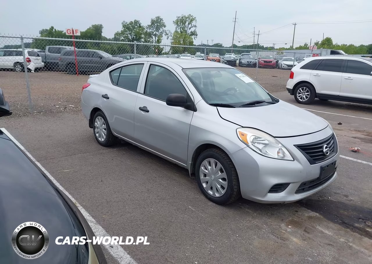 2013 Nissan Versa S-S Plus-Sv-Sl – zdjęcie 1 z 12