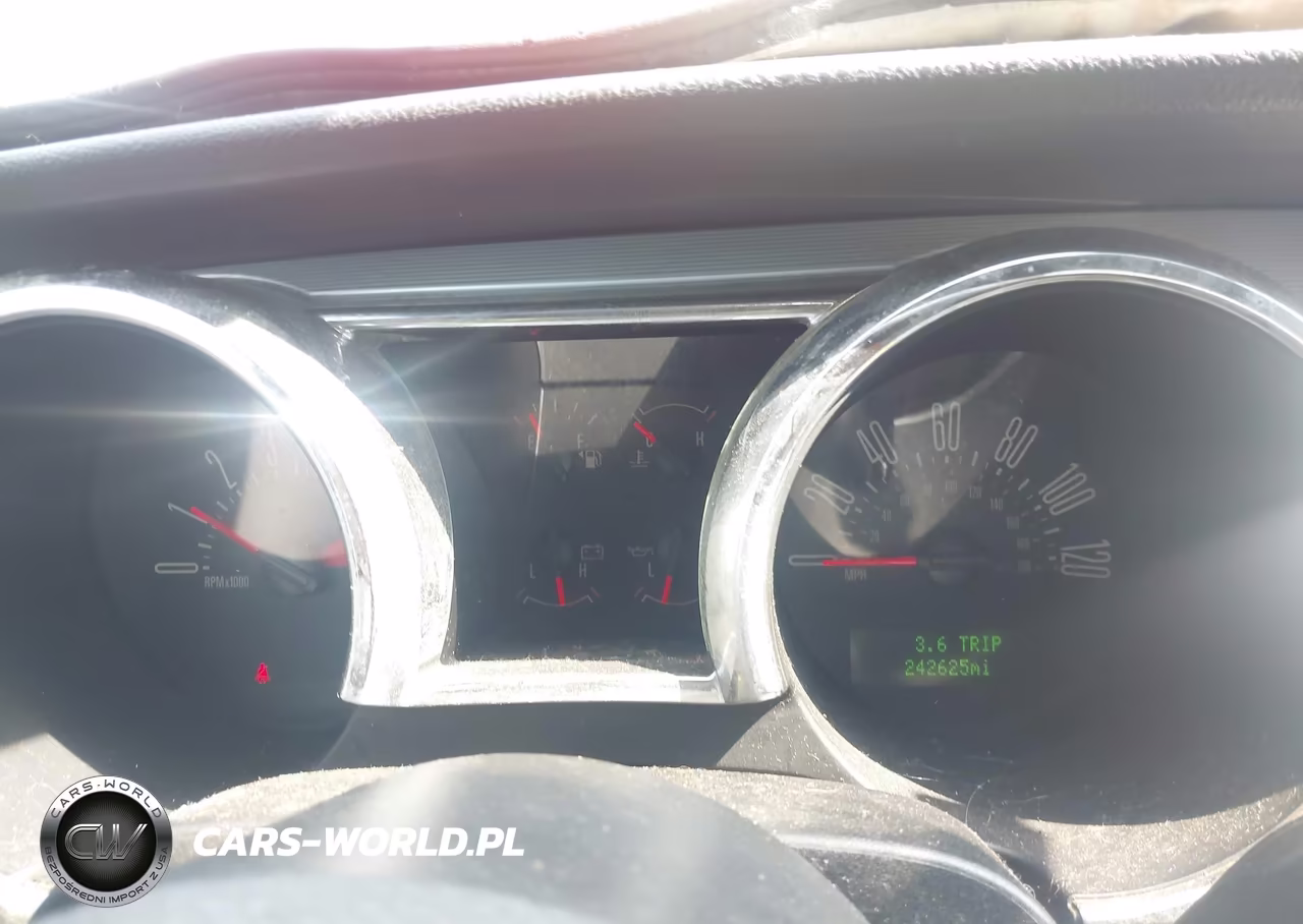 2005 Ford Mustang VIN:1ZVFT84N855258618 - 7