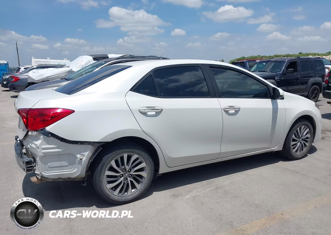 2017 Toyota Corolla Xle VIN:5YFBURHE1HP586162 - 14
