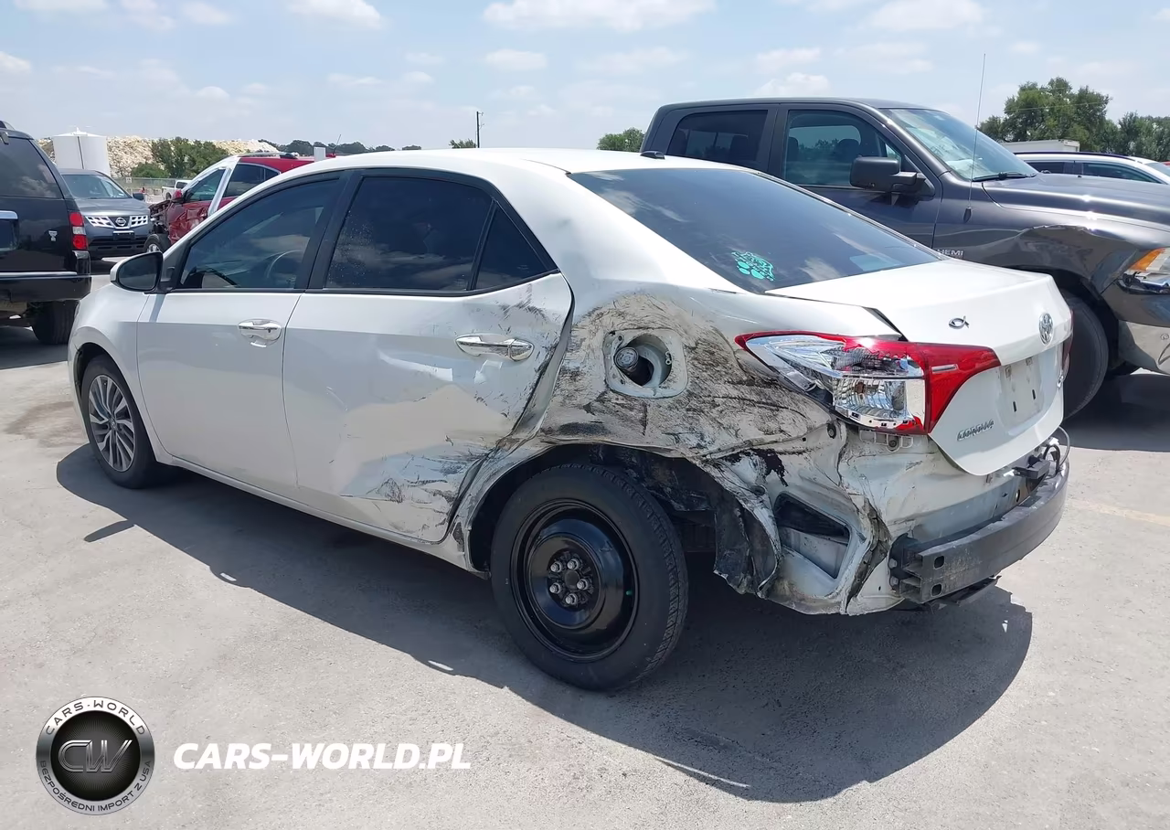 2017 Toyota Corolla Xle VIN:5YFBURHE1HP586162 - 3