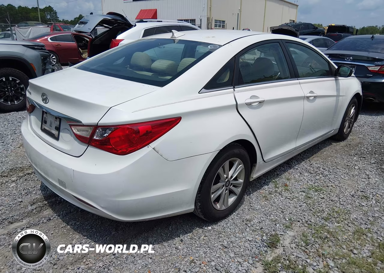 2012 Hyundai Sonata Gls VIN:5NPEB4AC5CH379939 - 4