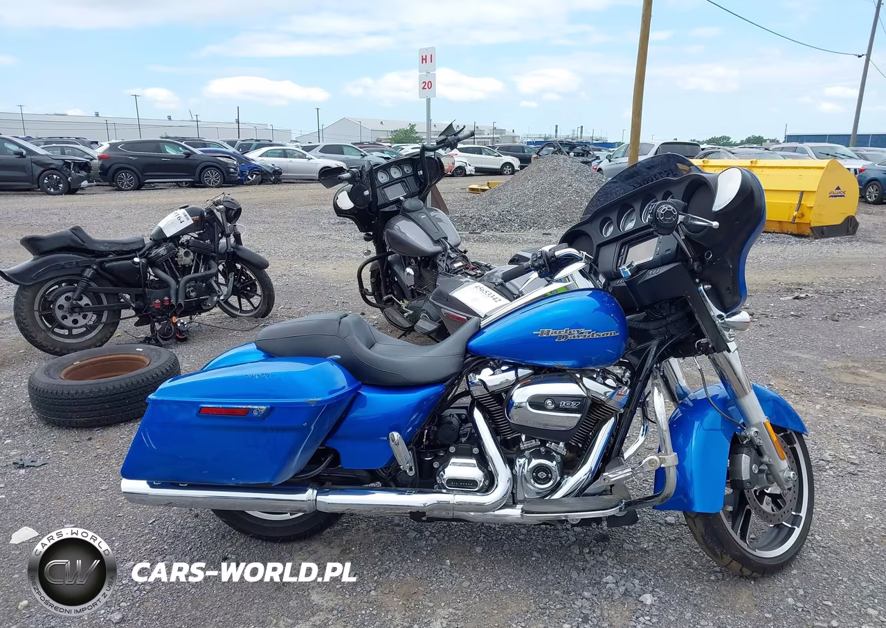 2018 Harley-Davidson Flhx Street Glide VIN:1HD1KBC14JB608316 - 12