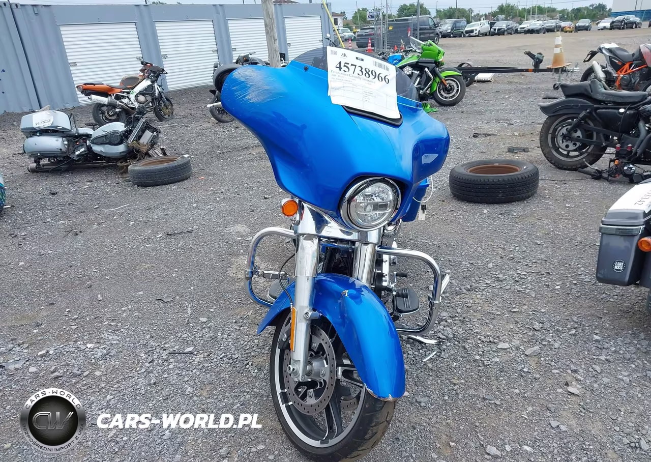2018 Harley-Davidson Flhx Street Glide VIN:1HD1KBC14JB608316 - 5