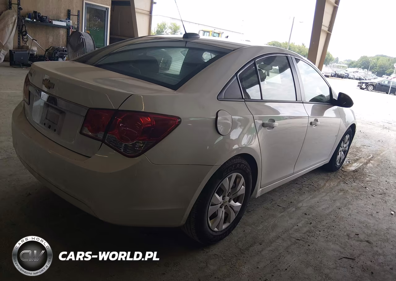 2016 Chevrolet Cruze Limited Ls Auto VIN:1G1PC5SH8G7209132 - 4