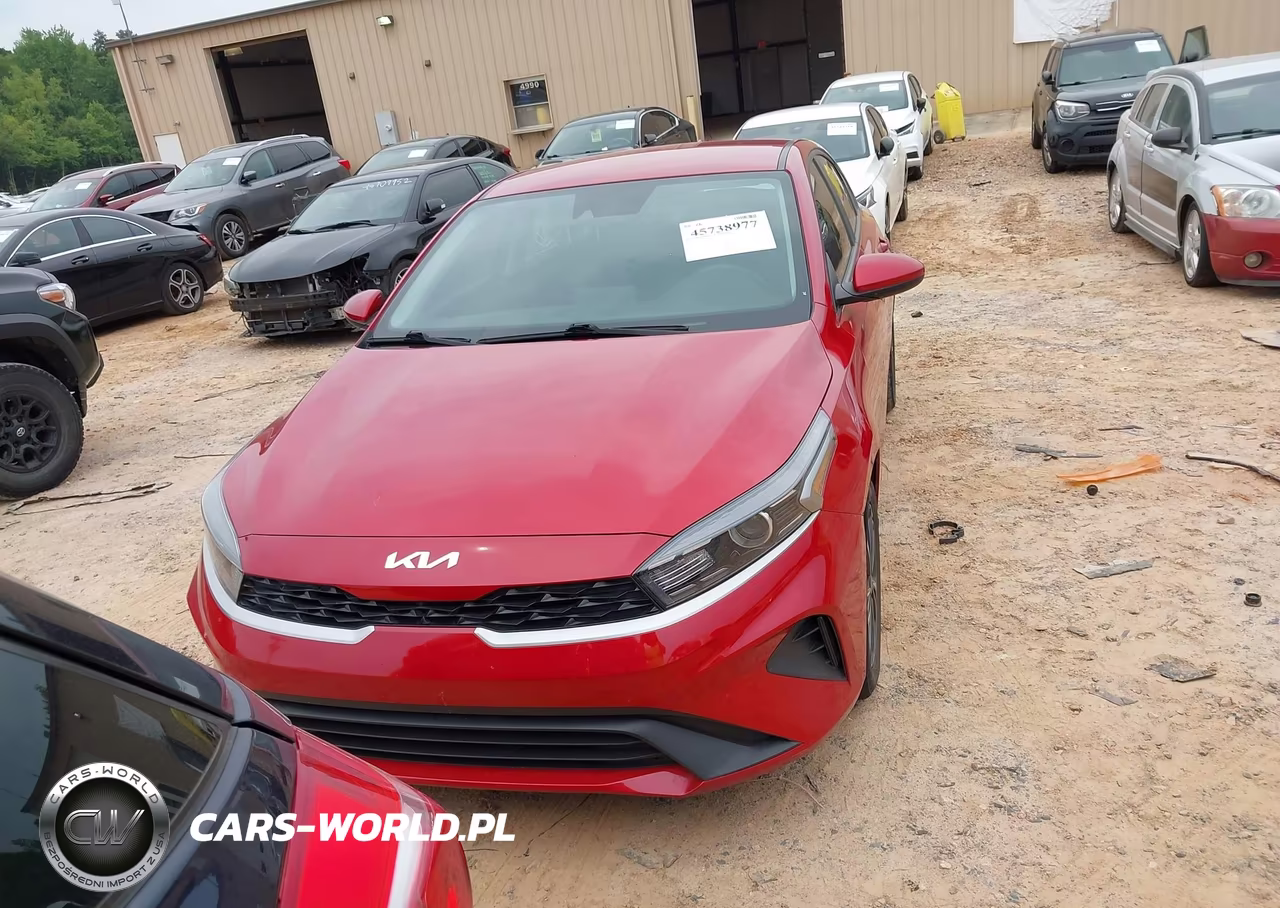2024 Kia Forte Lxs VIN:3KPF24AD8RE829545 - 12