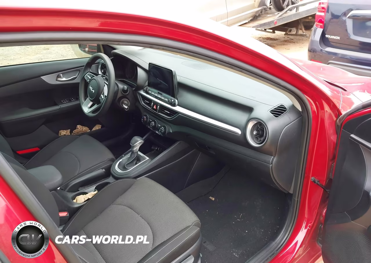 2024 Kia Forte Lxs VIN:3KPF24AD8RE829545 - 5