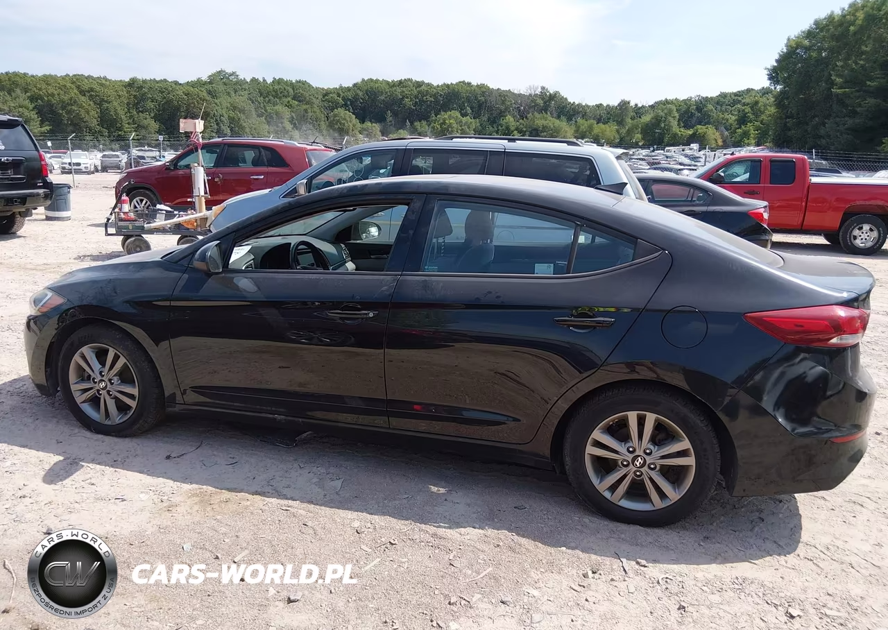 2018 Hyundai Elantra Value Edition VIN:5NPD84LF7JH267318 - 15