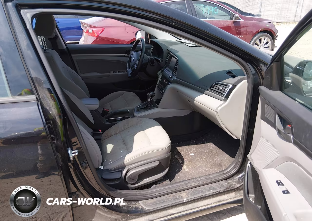 2018 Hyundai Elantra Value Edition VIN:5NPD84LF7JH267318 - 5