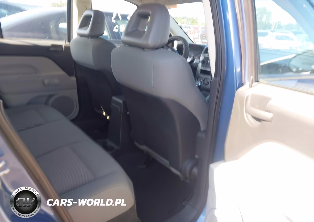 2007 Jeep Compass Sport VIN:1J8FT47W27D216205 - 8