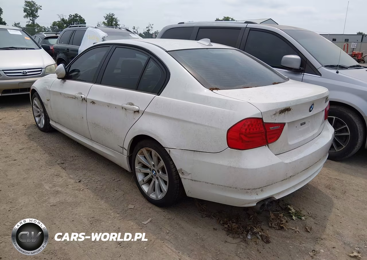 2011 BMW 328I xDrive VIN:WBAPK7C59BF083689 - 3