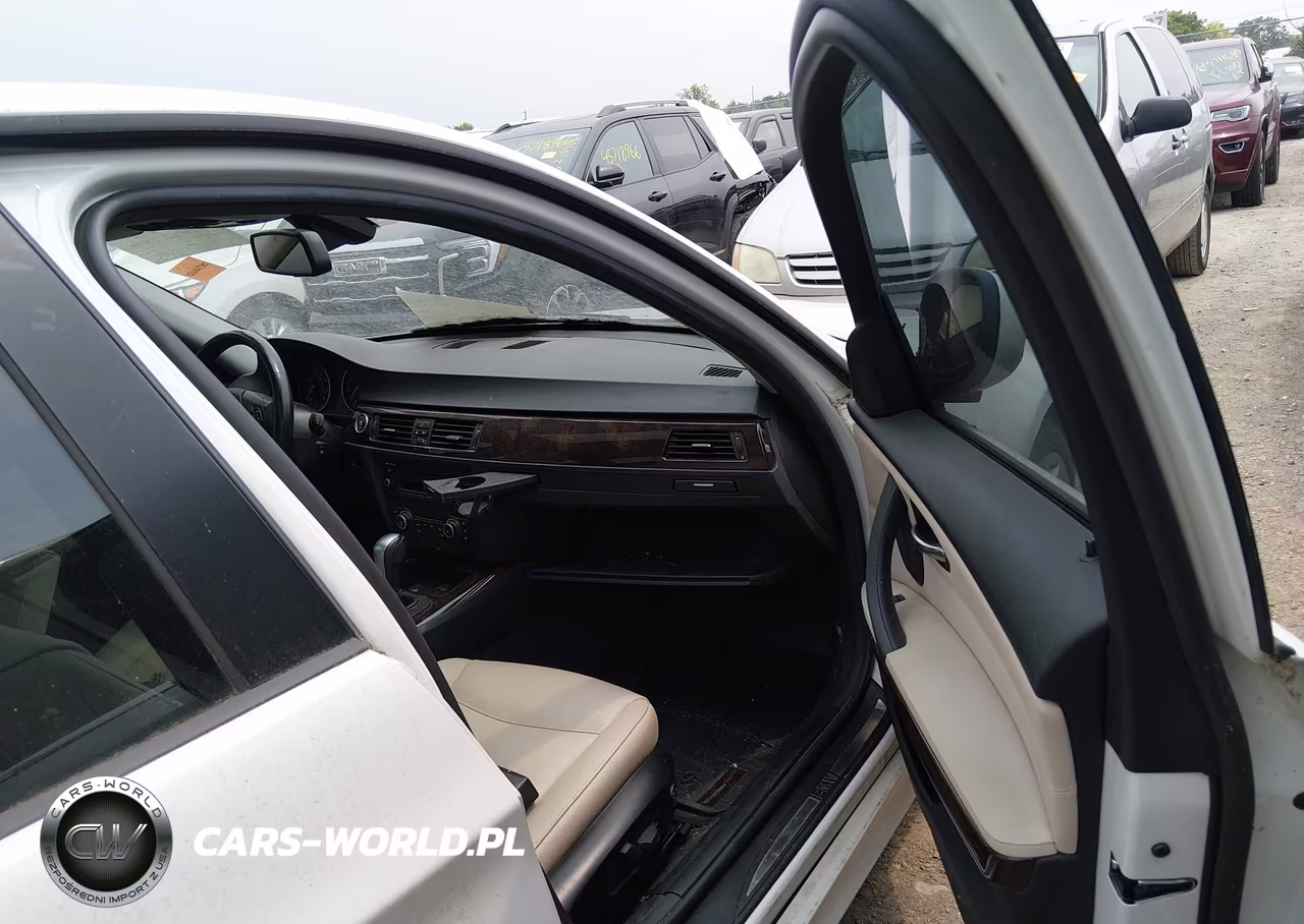 2011 BMW 328I xDrive VIN:WBAPK7C59BF083689 - 5