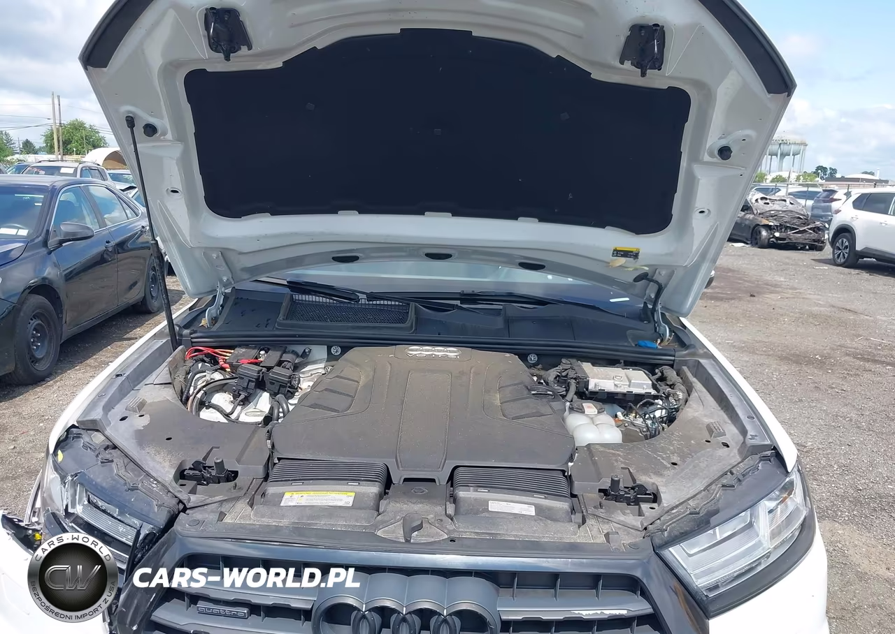 2019 Audi Q7 55 Premium VIN:WA1LAAF76KD010767 - 10