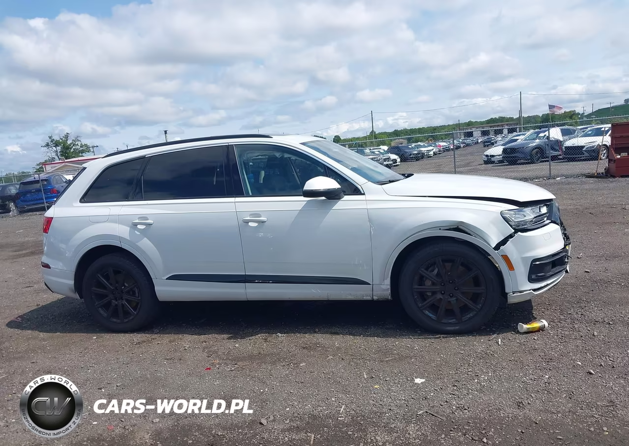 2019 Audi Q7 55 Premium VIN:WA1LAAF76KD010767 - 13