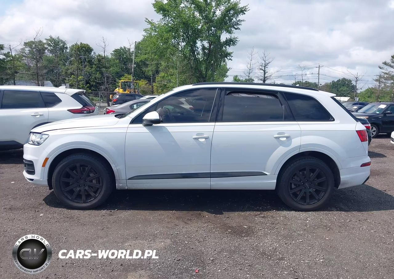 2019 Audi Q7 55 Premium VIN:WA1LAAF76KD010767 - 14