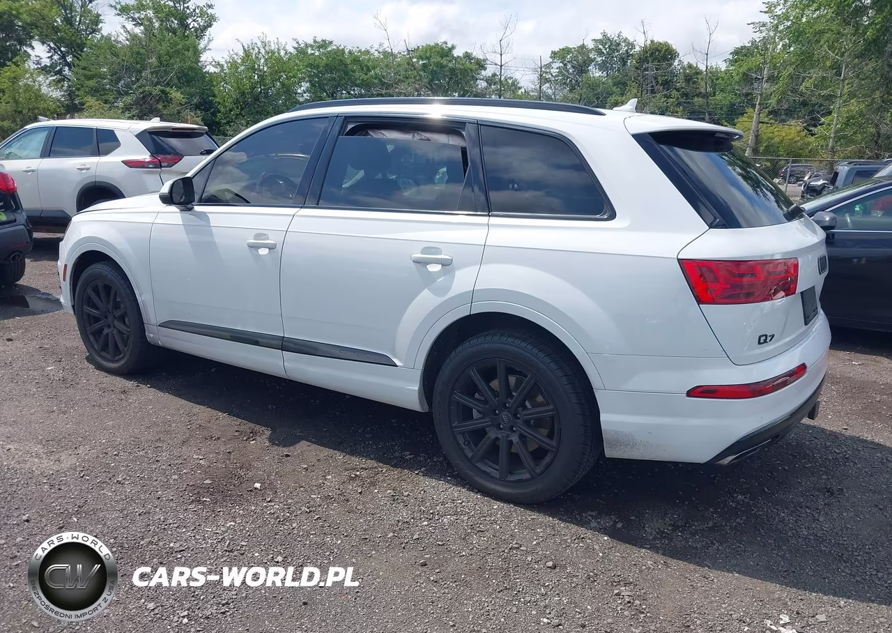 2019 Audi Q7 55 Premium VIN:WA1LAAF76KD010767 - 3