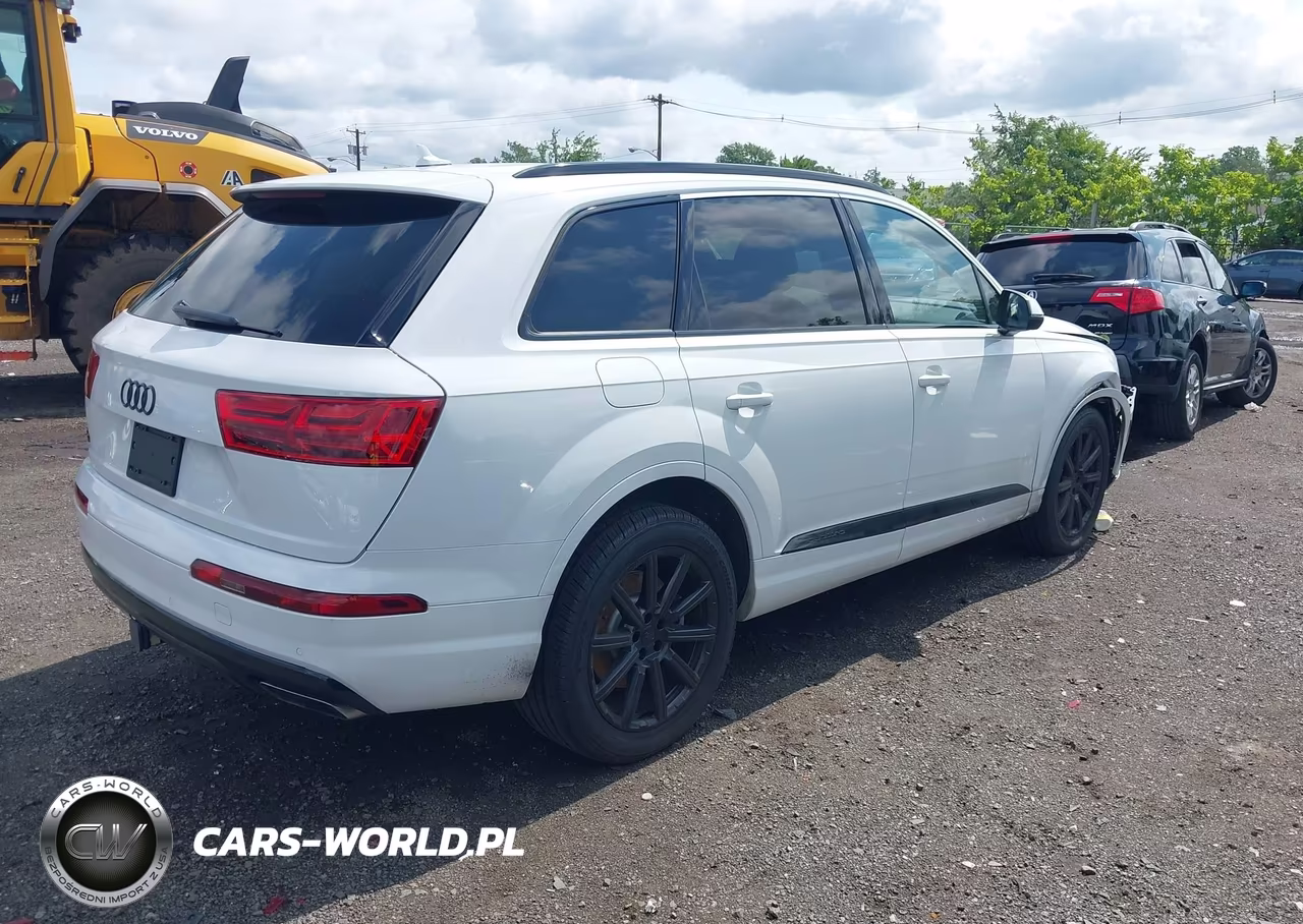 2019 Audi Q7 55 Premium VIN:WA1LAAF76KD010767 - 4