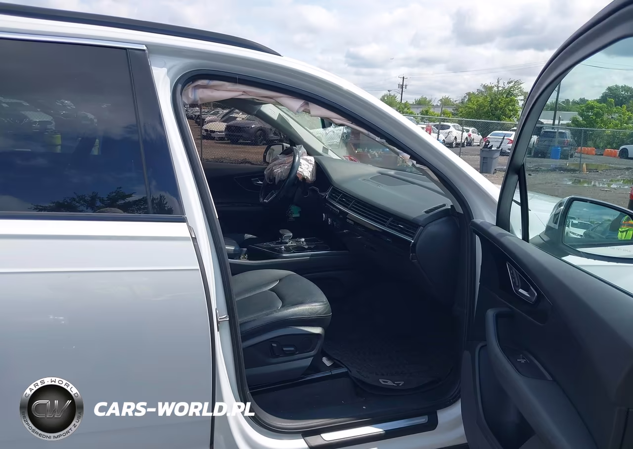 2019 Audi Q7 55 Premium VIN:WA1LAAF76KD010767 - 5