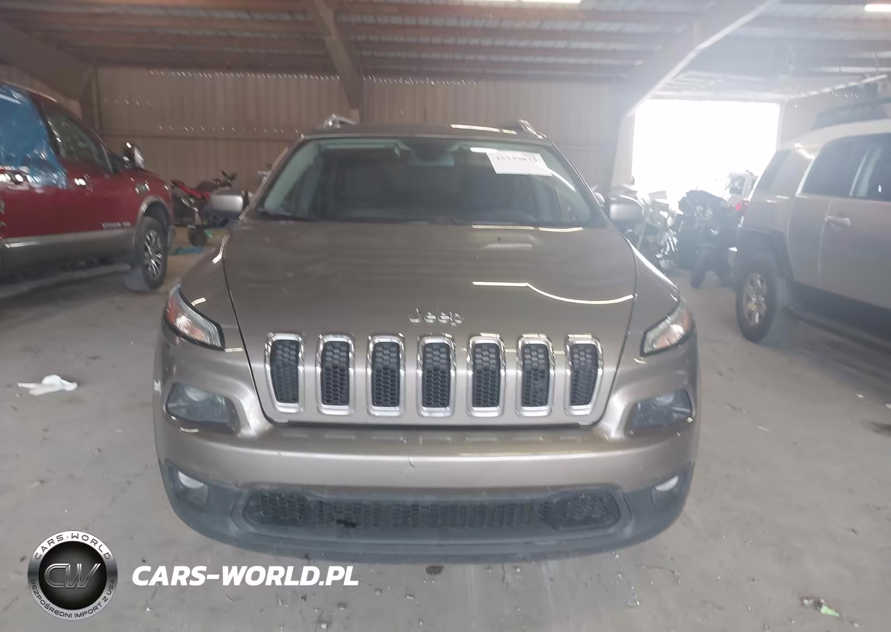 2017 Jeep Cherokee Latitude VIN:1C4PJLCB1HW643329 - 12
