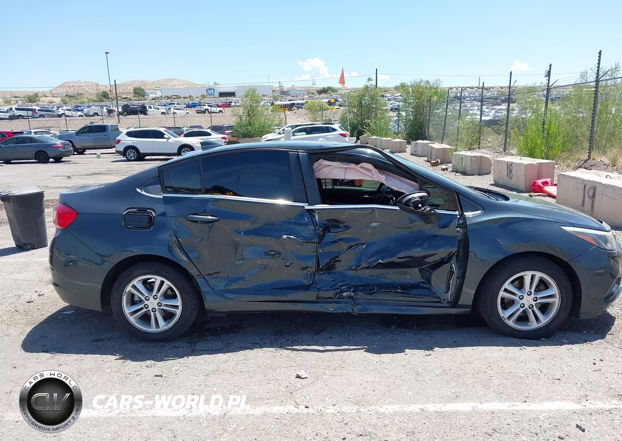 2018 Chevrolet Cruze Lt Auto VIN:1G1BE5SM5J7109255 - 13