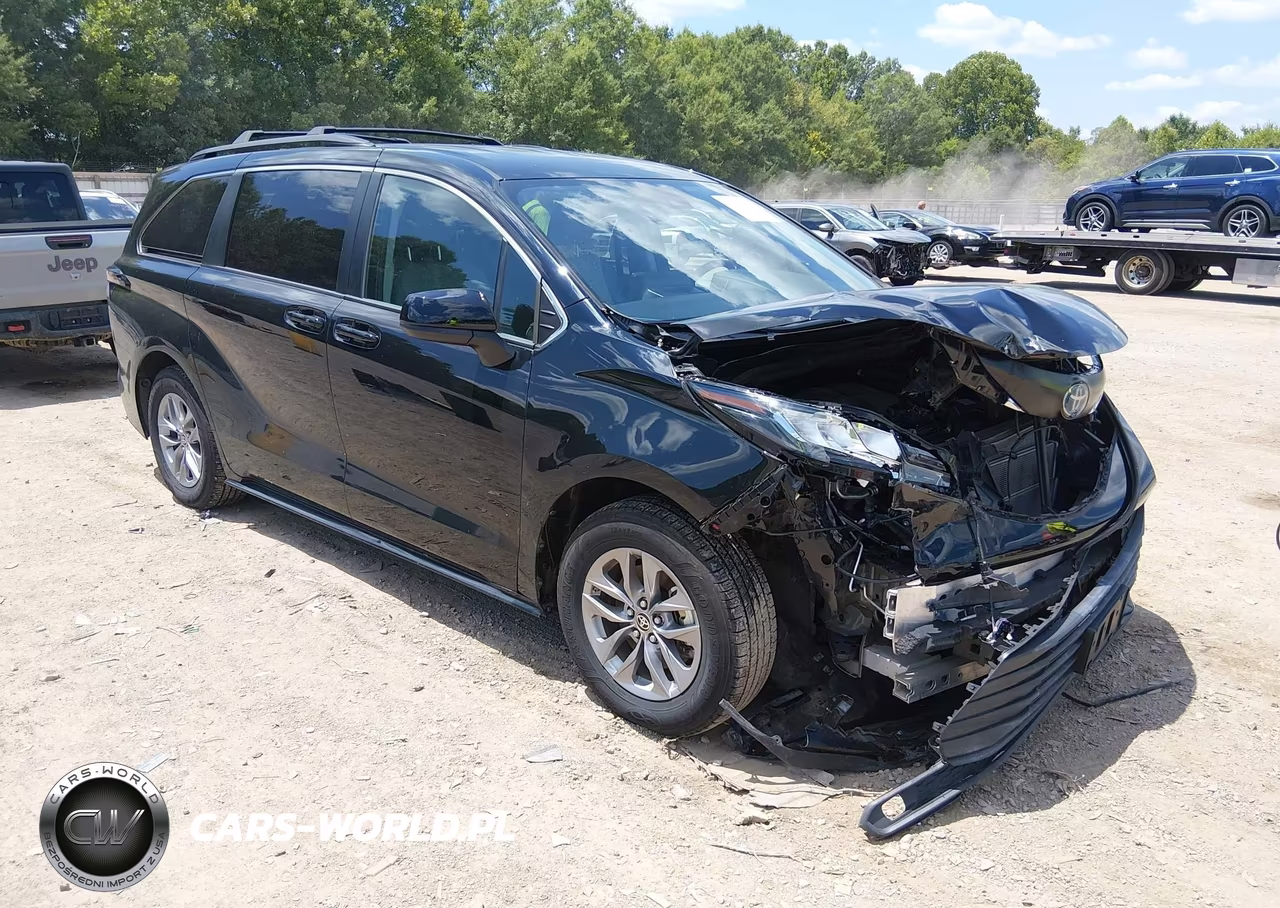 2022 Toyota Sienna Le – zdjęcie 1 z 16