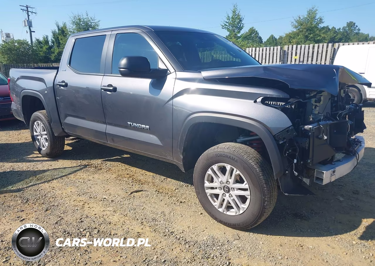 2025 Toyota Tundra Sr5 – zdjęcie 1 z 17