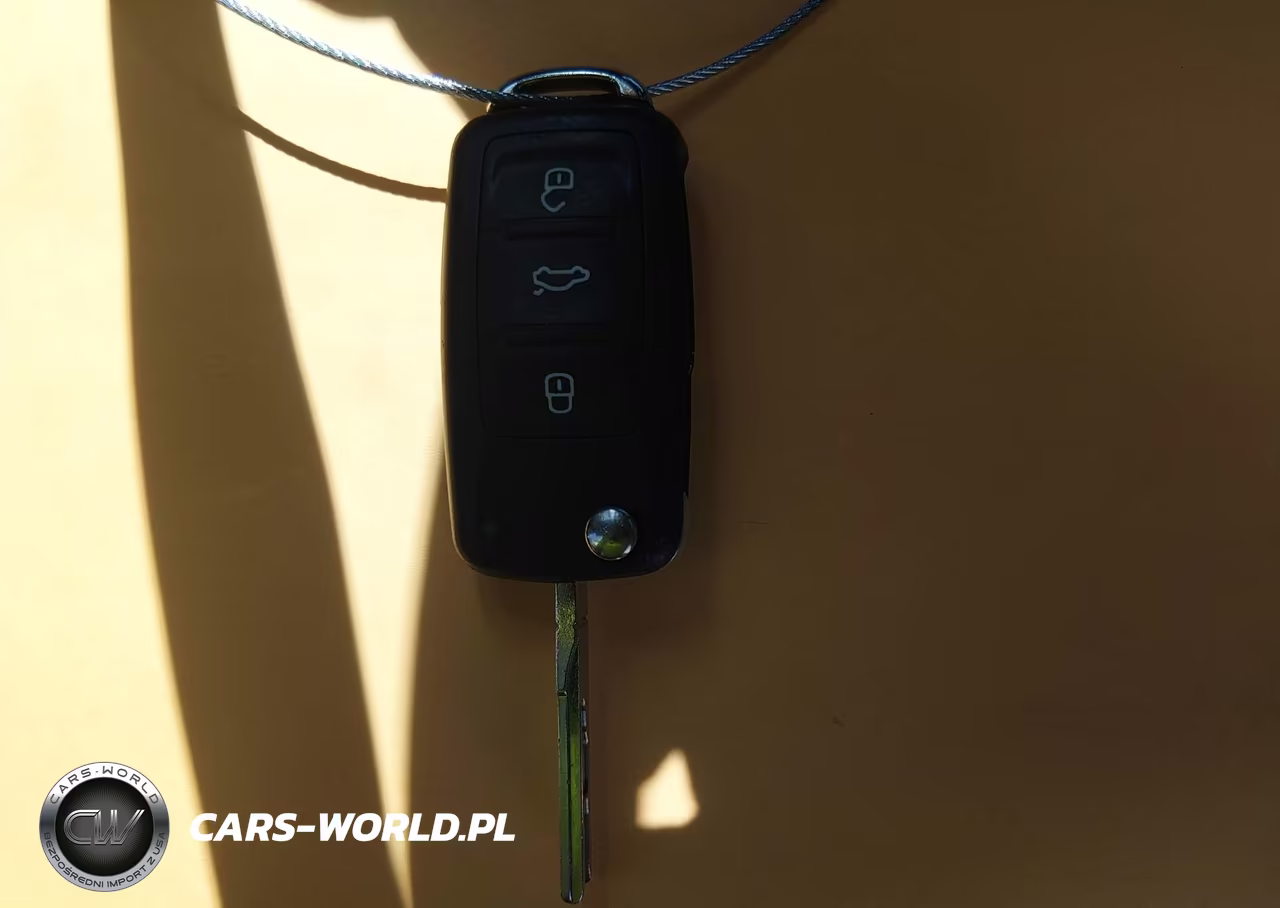 2015 Volkswagen Tiguan R-Line VIN:WVGAV7AX2FW068716 - 11