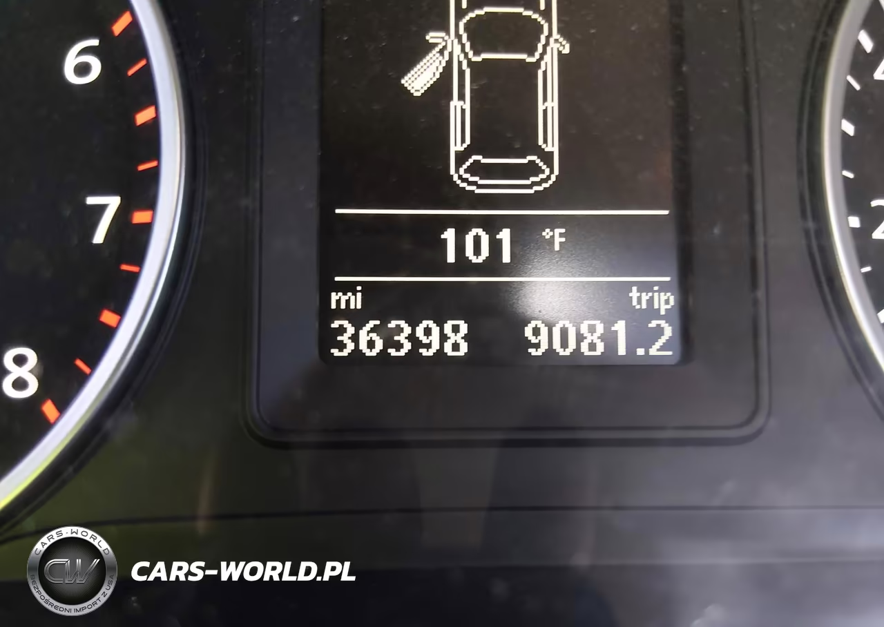 2015 Volkswagen Tiguan R-Line VIN:WVGAV7AX2FW068716 - 16