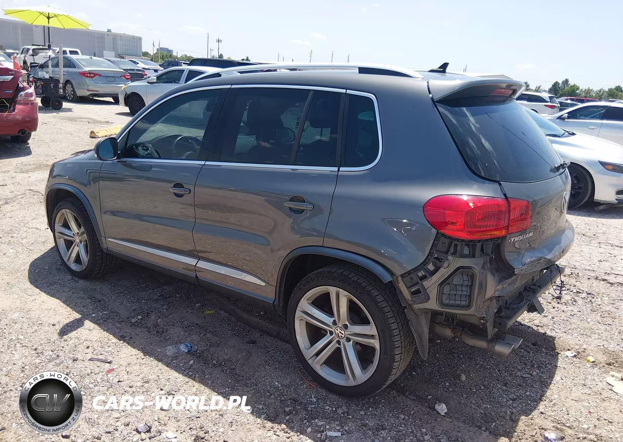 2015 Volkswagen Tiguan R-Line VIN:WVGAV7AX2FW068716 - 3