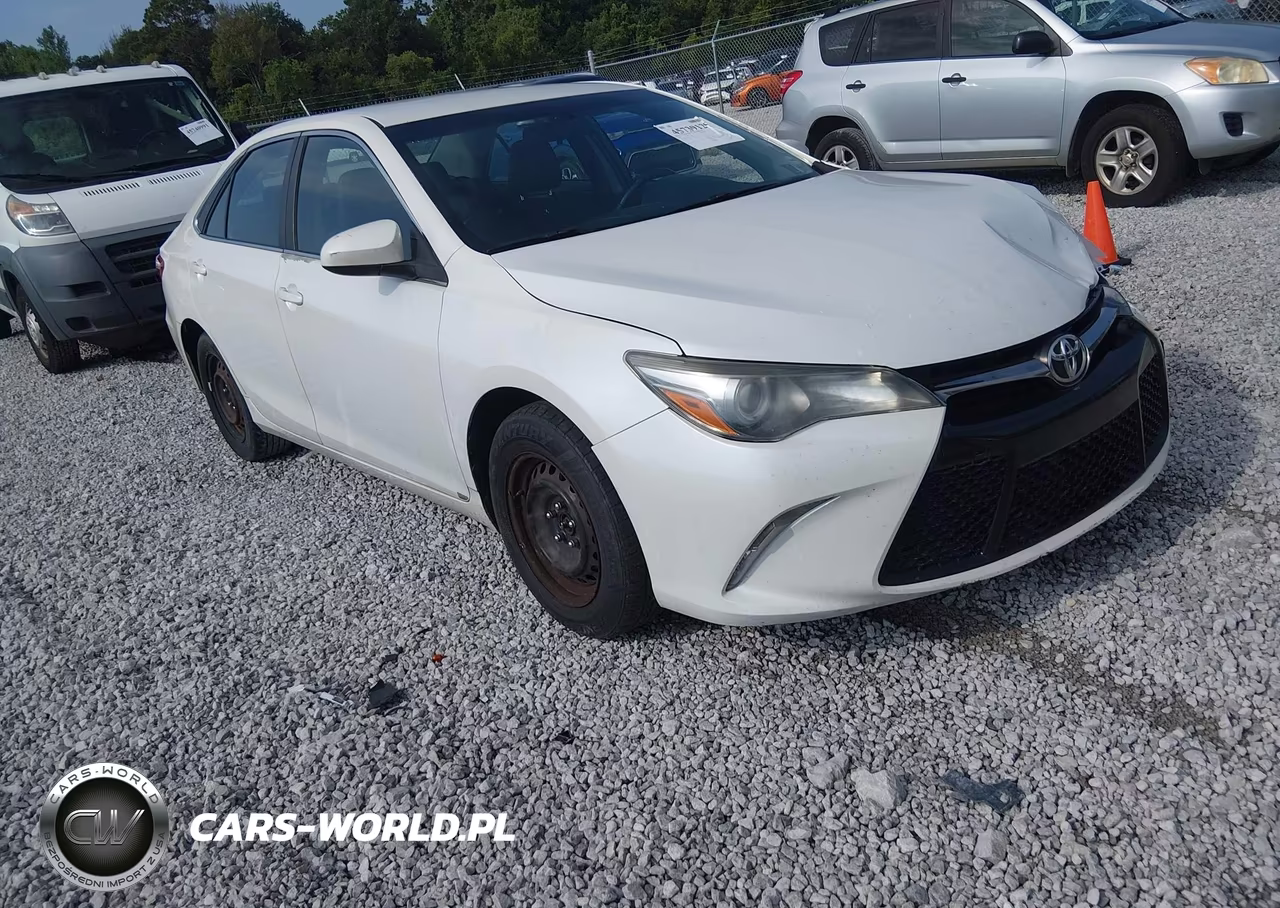 2015 Toyota Camry Se – zdjęcie 1 z 16