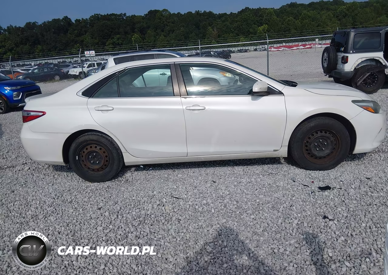 2015 Toyota Camry Se VIN:4T1BF1FK2FU056704 - 13