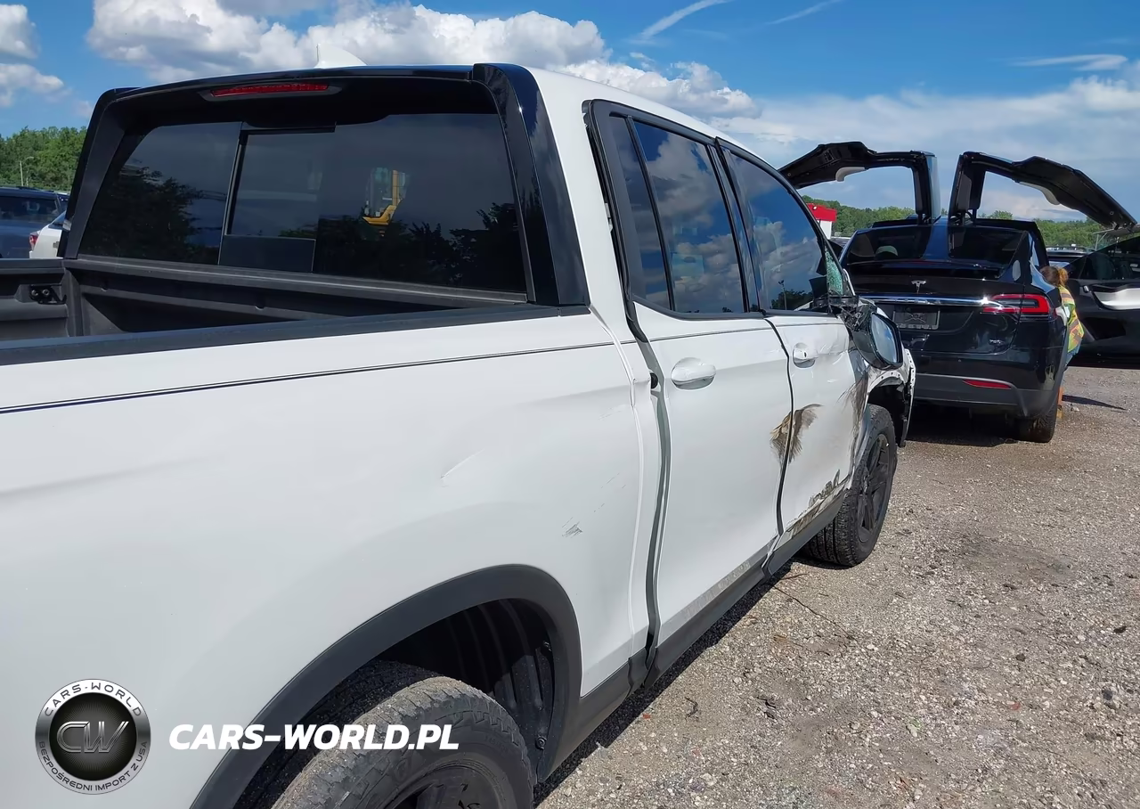 2021 Honda Ridgeline Black Edition VIN:5FPYK3F83MB006949 - 21