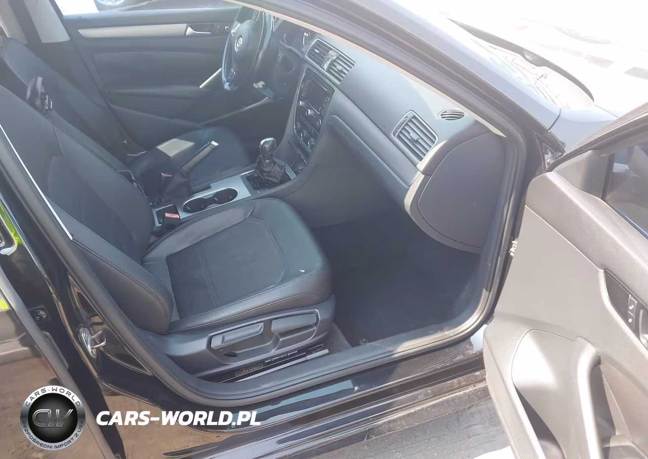 2014 Volkswagen Passat 1.8T Se VIN:1VWBT7A3XEC074563 - 5