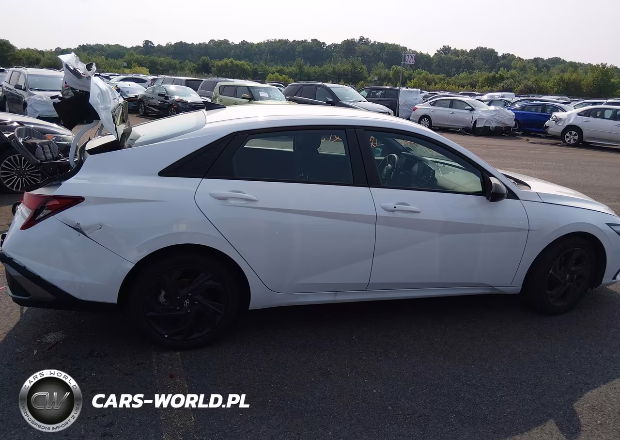2026 Hyundai Elantra Sel Sport VIN:KMHLM4DG2TU251028 - 13
