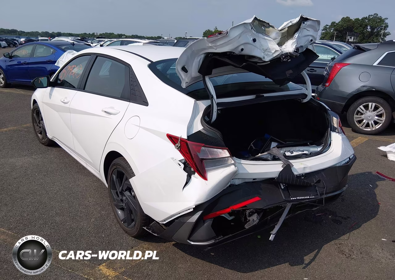2026 Hyundai Elantra Sel Sport VIN:KMHLM4DG2TU251028 - 3