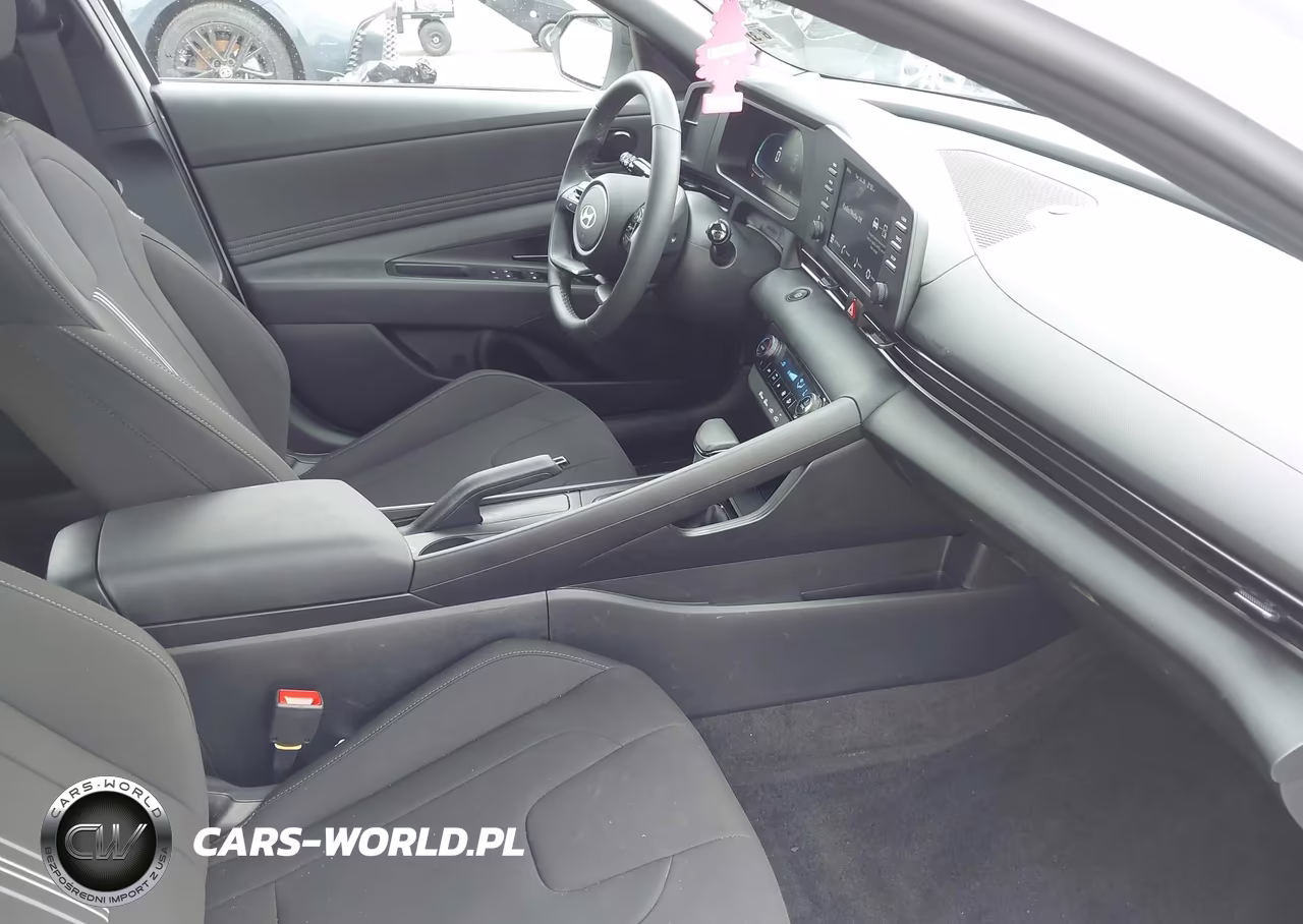 2026 Hyundai Elantra Sel Sport VIN:KMHLM4DG2TU251028 - 5