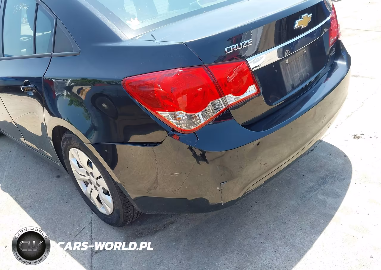 2015 Chevrolet Cruze Ls Auto VIN:1G1PA5SHXF7210500 - 12