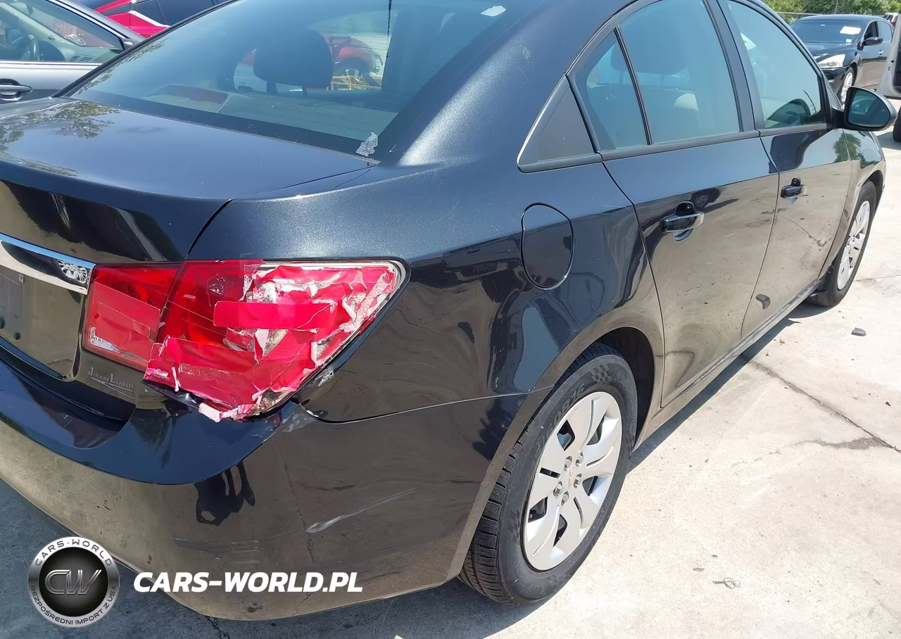 2015 Chevrolet Cruze Ls Auto VIN:1G1PA5SHXF7210500 - 13