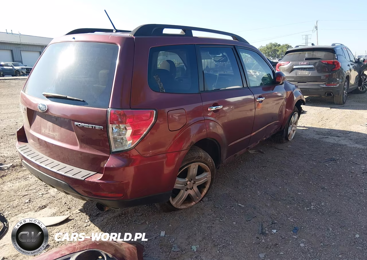 2010 Subaru Forester 2.5X Premium VIN:JF2SH6CCXAH711588 - 4
