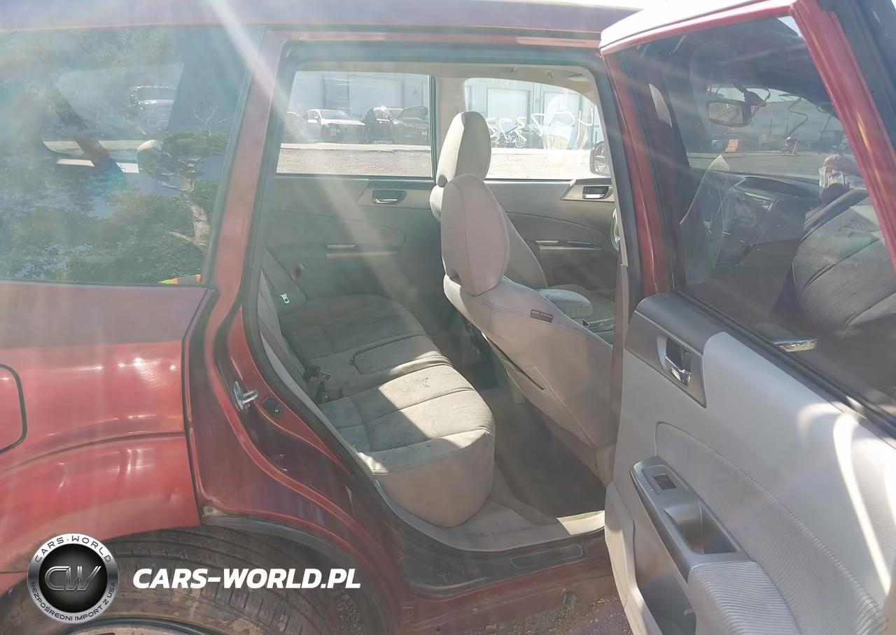2010 Subaru Forester 2.5X Premium VIN:JF2SH6CCXAH711588 - 8