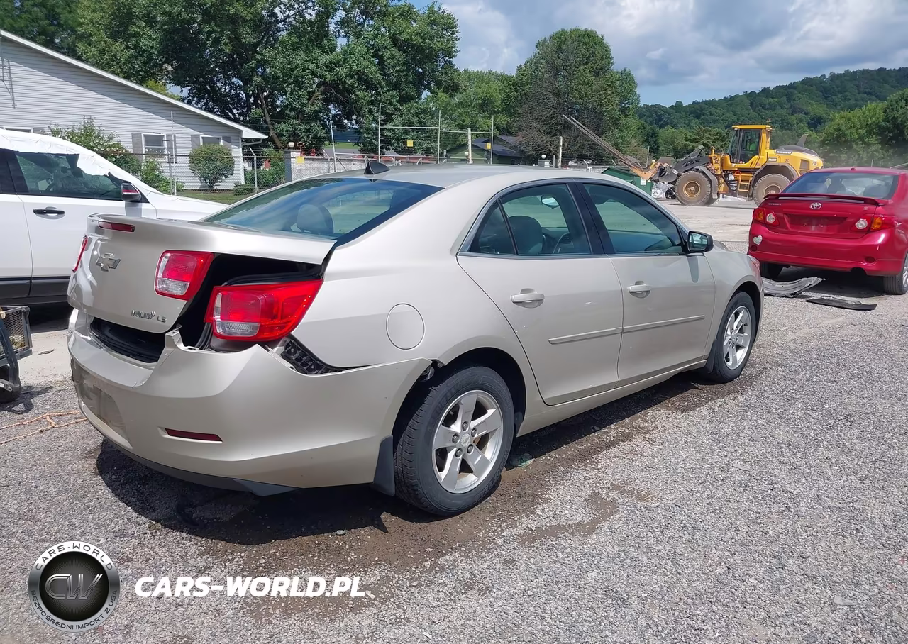 2014 Chevrolet Malibu 1Ls VIN:1G11B5SL5EF158186 - 4