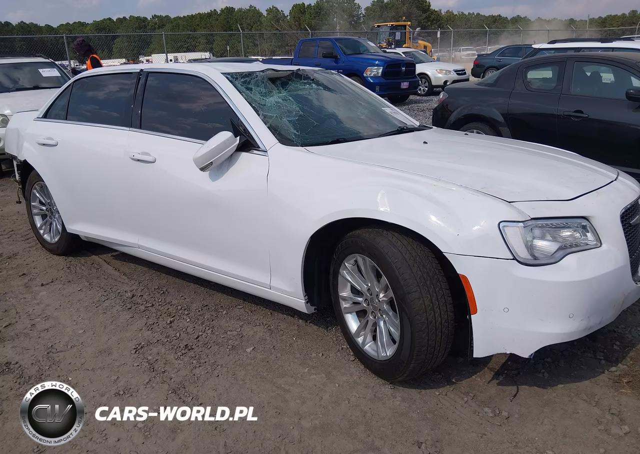 2021 Chrysler 300 Touring L