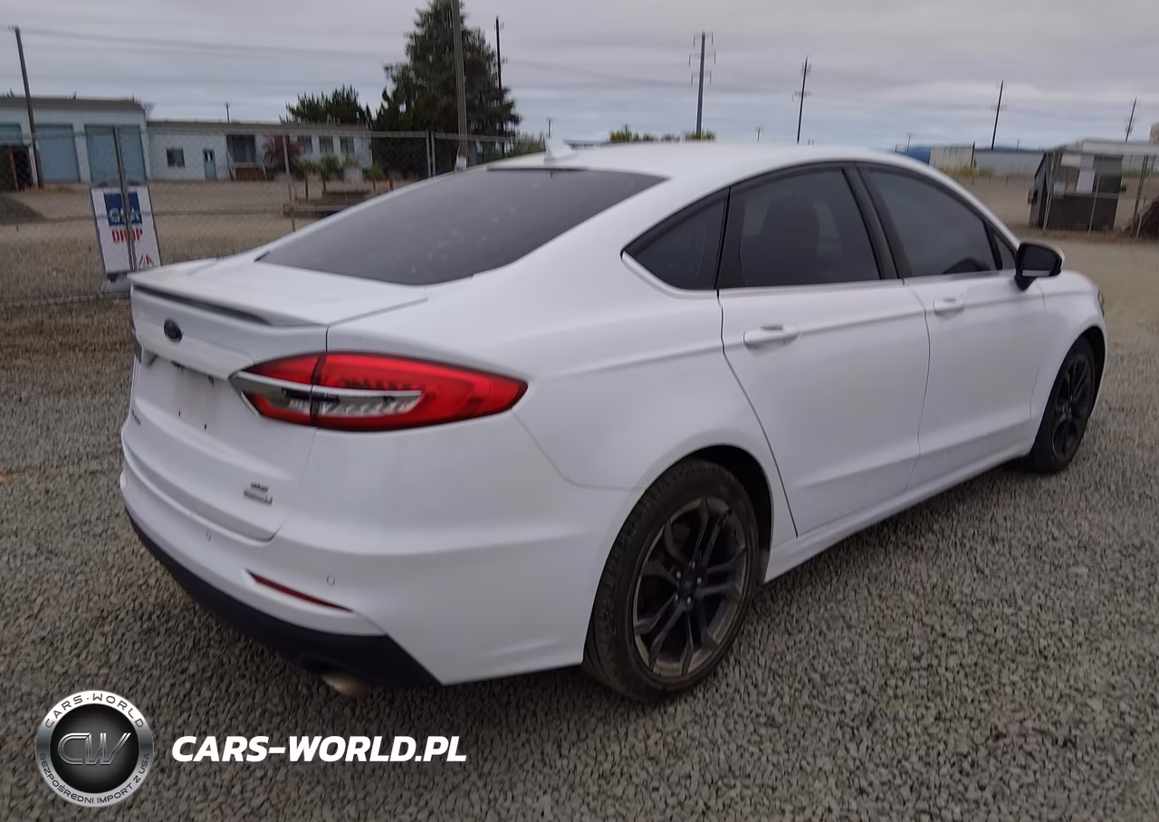 2019 Ford Fusion Se VIN:3FA6P0HD7KR179644 - 4