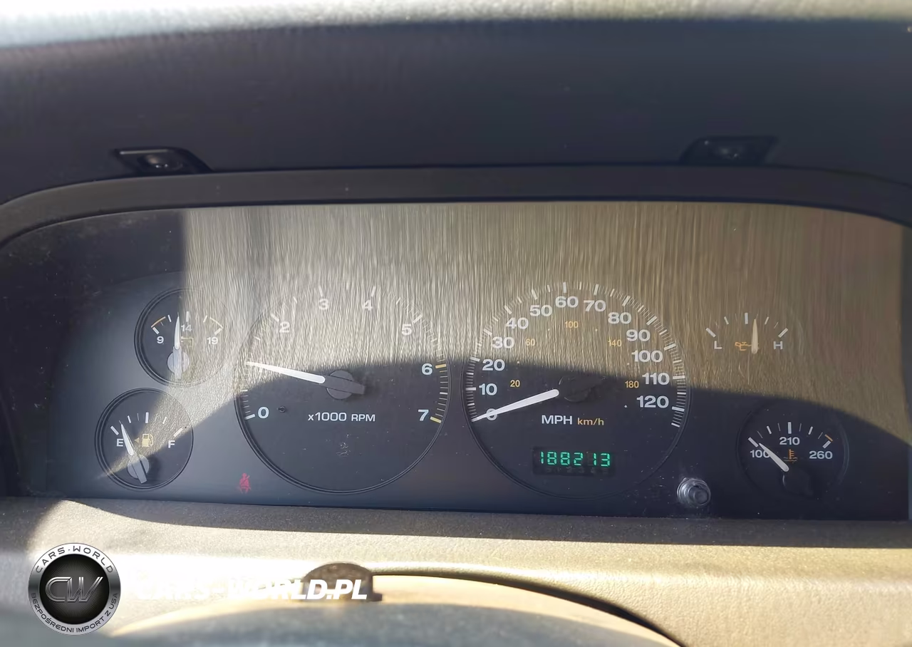 2002 Jeep Grand Cherokee Laredo VIN:1J4GX48S62C233755 - 7