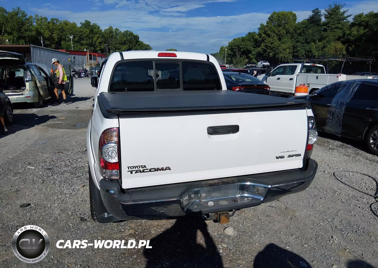 2013 Toyota Tacoma Base V6 VIN:3TMLU4EN9DM111033 - 16